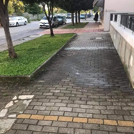 δεν υπάρχει * Larissa