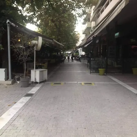 δεν υπάρχει * Larissa