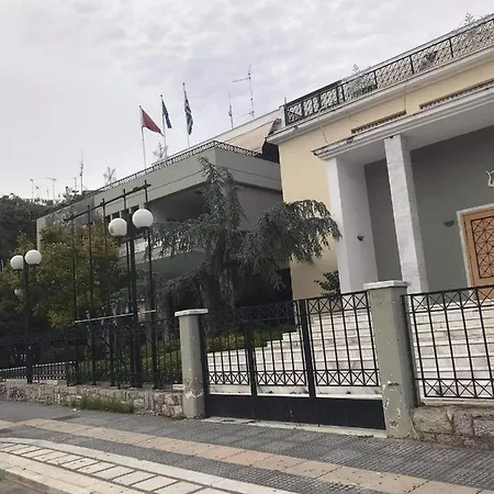 δεν υπάρχει * Larissa