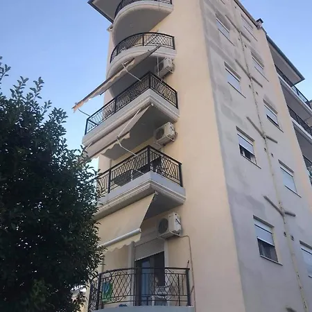 δεν υπάρχει Apartment